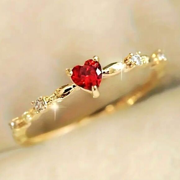 925 Stearling silver Stunning promise ring sz 7 - Picture 1 of 7